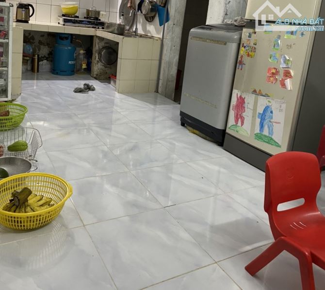 Bán nhà Trung tâm, 2 tỷ 500, 70m2, ngang 4.6m, kiệt rộng 3m thông, Hoàng Diệu, Hải Châu - 1
