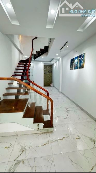 BÁN NHÀ TRẢ GÓP TẠI LAI XÁ KIM CHUNG DT 36M X 5 TẦNG GIÁ 4TY X,GẦN ĐƯỜNG Ô TÔ,GA TÀU NHỔN - 1