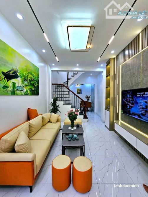 NHÀ PHỐ CẦU GIẤY 4 TẦNG – 42m2 NHỈNH 8 TỶ, CẦN BÁN