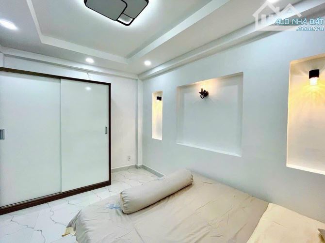 Bán nhà 2 lầu Hồ Biểu Chánh, P11, Phú Nhuận, 56m2, cho thuê 15tr/tháng, SHR - 2