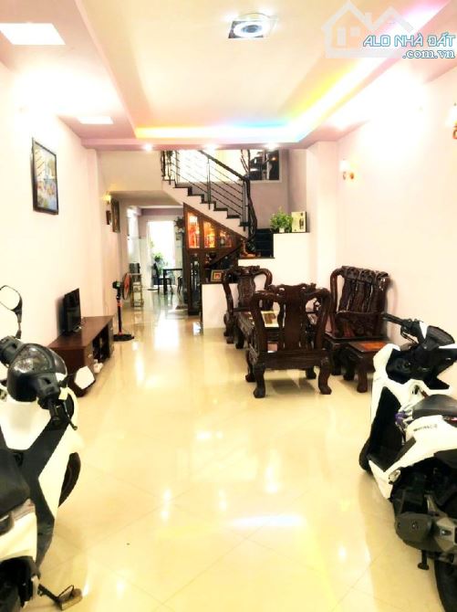 Mặt tiền Trịnh Quang Nghị 4x20.5 đúc 4 tầng chỉ 11 tỷ 4 - 1