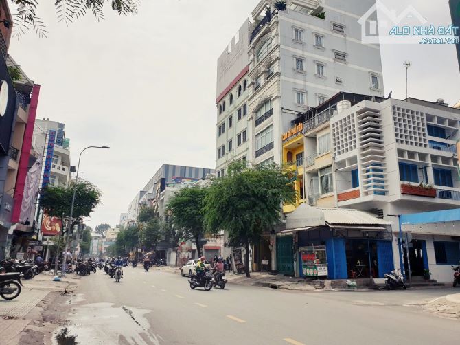 Bán Nhà Số 425A Sư Vạn Hạnh, Phường 12, Quận 10. Kế Bên Vạn Hạnh Mall. 5 Tầng. DT: 4,8x17m - 2