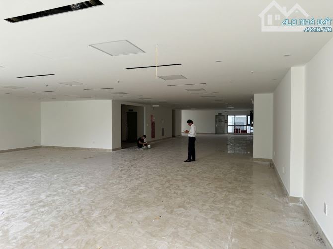 Quá Đẹp! Văn Phòng 120m2 Giá Chỉ 26 Triệu/Tháng Tại Kim Mã, Ba Đình - 3