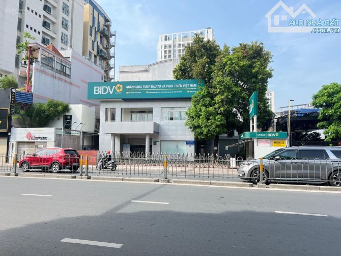 Cho thuê nhà mặt tiền 203 Hoàng Văn Thụ - 📐 DT: 22x26m = 553m², 4 tầng 📊 Sử dụng: 963m² - 4