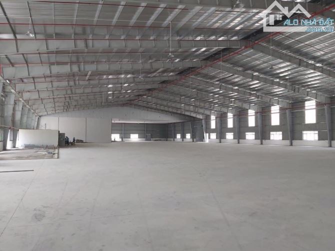 Diện tich ngăn theo yêu cầu khách hàng từ: 50m2, 100m2, 300m2, 500m2, 1000m2,…. Đến 5000m2