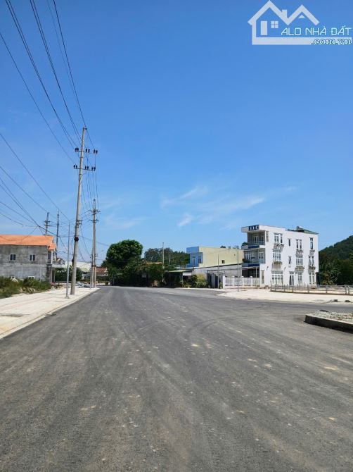 ????????LÔ NỀN ĐEP 200m2 _ KDC HÀ MỸ Á_TRUNG TÂM TX ĐỨC PHỔ _TIỀM NĂNG ĐẦU TƯ_SỖ HỒNG SẴN