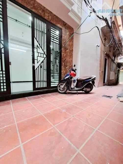 KHÔNG MUA NHÀ NÀY THÌ MUA NHÀ NÀO ĐÂY CÁC BÁC ƠI! NHÀ 5 TẦNG TẠI NGÕ 467 LĨNH NAM
