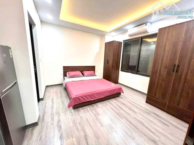 Bán nhà mới phân lô khu vip Nguyễn Sơn 10m ra ô tô tránh 54 m-5 tầng-MT 7.6m thích hợp cho