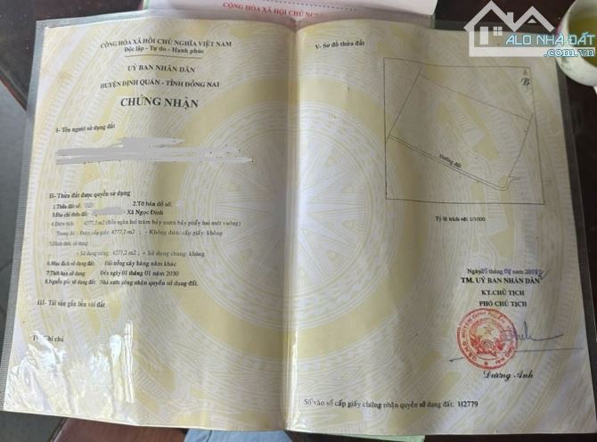 KẸT TIỀN BÁN LÔ ĐẤT GIÁ RẺ CHO CON ĐI HỌC DT : 4277M2(83MX50M) KHU DÂN CƯ CHỈ 1TY5