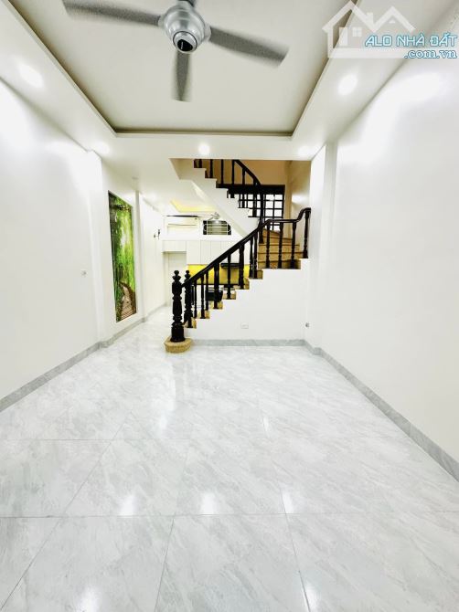 BÁN NHÀ CẦU GIẤY 40M2 NHÀ 5 TẦNG GIÁ 6.9 TỶ - 1