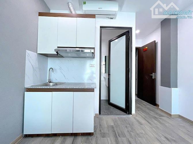 Cho Thuê CCMN 60 Khúc Thừa Dụ Cầu Giấy 30m2 Studio Gác Xép Full Nội Thất Thang Máy Cửa Sổ - 12