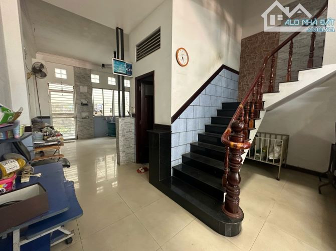 Bán nhà mặt tiền nội bộ, view đối diện chung cư, KDC Him Lam Ba Tơ P7Q8, SHR, 97m2 - 2