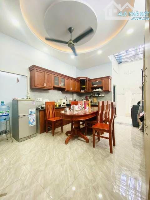 18tr/th Mặt tiền Vườn Lài,Tân Phú,91m2,2 tầng,4m x 23m,chỉ 14 tỷ 4 - 3