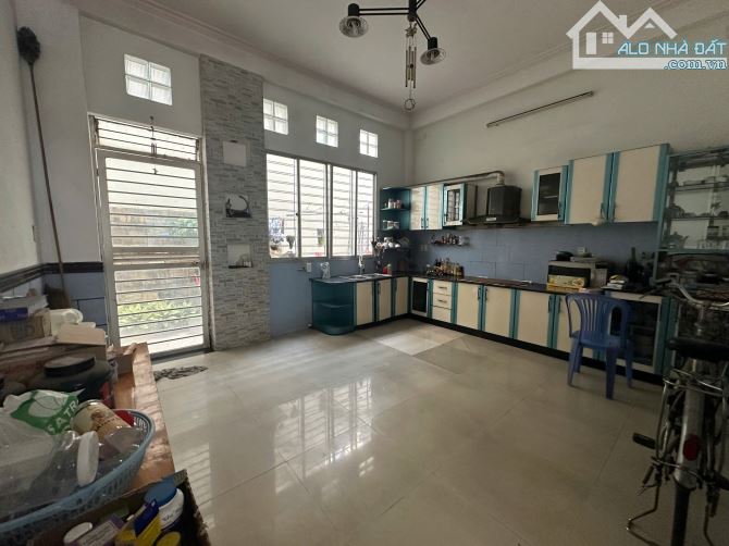 Bán nhà mặt tiền nội bộ, view đối diện chung cư, KDC Him Lam Ba Tơ P7Q8, SHR, 97m2 - 3