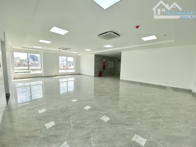 Văn Phòng Quận Bình Thạnh Gía Rẻ đường Tân Cảng - 50m2 - 100m2 - View kính, sàn mới - 3