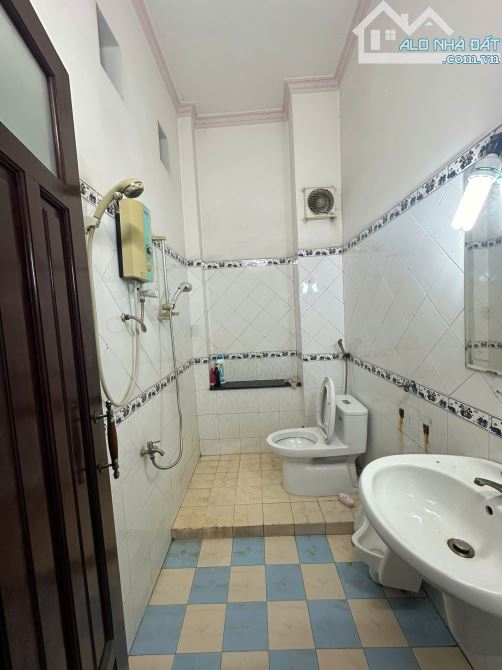 Bán nhà mặt tiền nội bộ, view đối diện chung cư, KDC Him Lam Ba Tơ P7Q8, SHR, 97m2 - 4