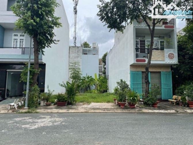 BÁN LÔ ĐẤT 75M2 , TÂN THỚI NHẤT Q12 970 TRIỆU, SỔ HỒNG RIÊNG