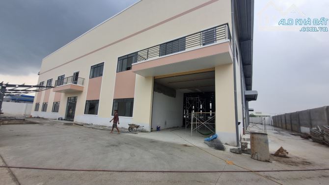 Cho thuê kho xưởng 6000m2 (xd: 4000m2) KCN Hựu Thạnh, Đức Hòa. Xây mới 100%, PCCC tự động