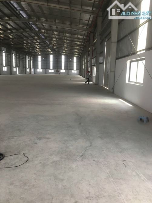 Bán kho xưởng Đức Hòa 3, Đức Hòa , Long An kv : 2.500m2 , xd : 1.900m2