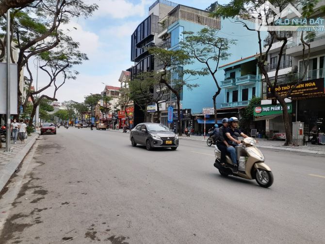 Bán tòa nhà xây mới 2 tầng hầm, 10 tầng nổi mặt phố Lạc Long Quân, Xuân La - 1