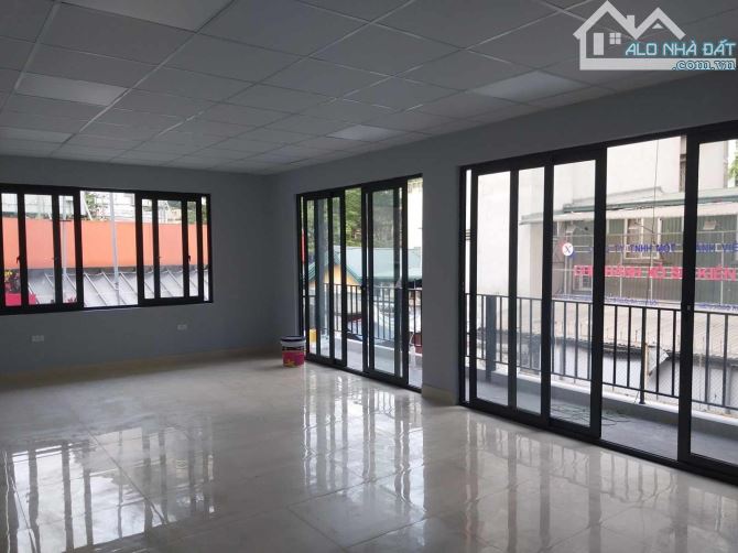 Siêu Vip Cho Thuê Mặt Phố Khâm Thiên, Đống Đa, 290m2, 3 Tầng, Tòa Văn Phòng, Giá 220 Triệu - 1