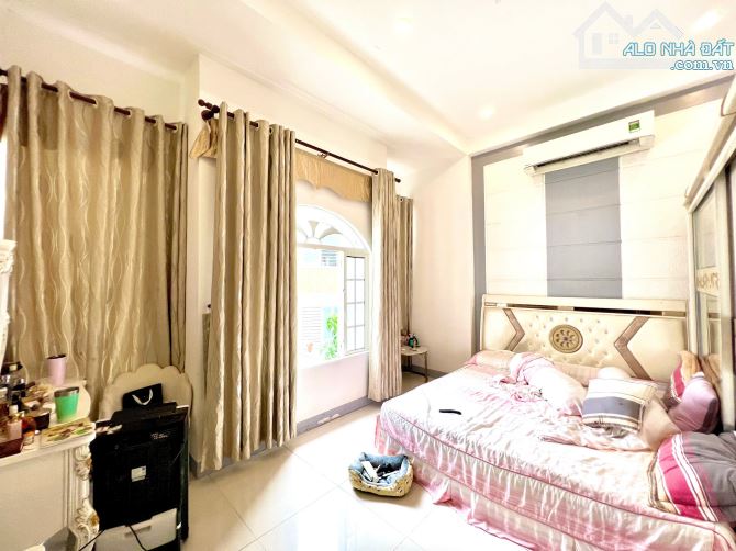 Bán nhà hẻm VIP 67 Hoàng Hoa Thám, P6, 90m2, chỉ có 7.5 tỷ TL - 15