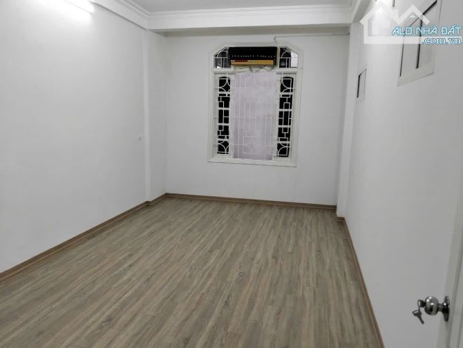 CHO THUÊ LÀM CHDV, Home stay NHÀ NGUYÊN CĂN NGÕ 71 TÂN ẤP, 41M2, 4 T, 4 N, 3 WC, 12.5 - 2