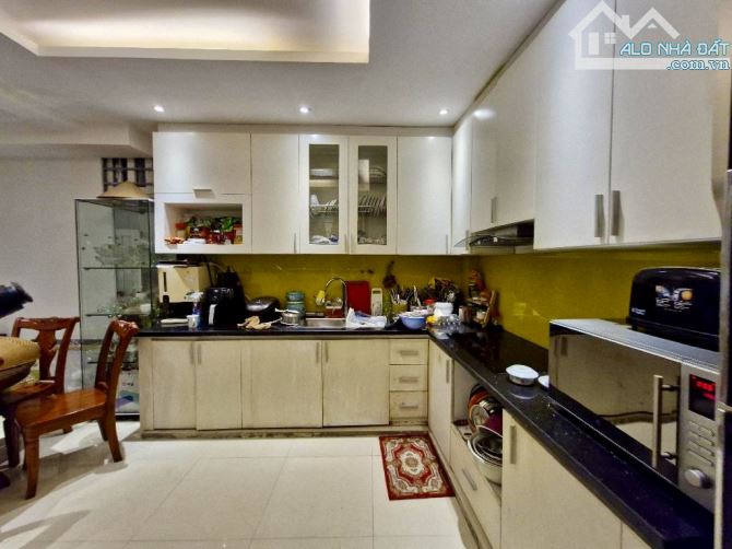 Bán nhà Thanh Am 4 tầng, lô góc full nội thất, oto, ở luôn giá 6 tỷ hơn - 1