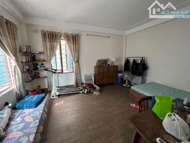 Bán nhà Ngô Gia Tự- Việt Hưng- Long Biên. DT 110m2. Nhà 3 tầng, cách ô tô 60m, giá 9.92 tỷ - 3