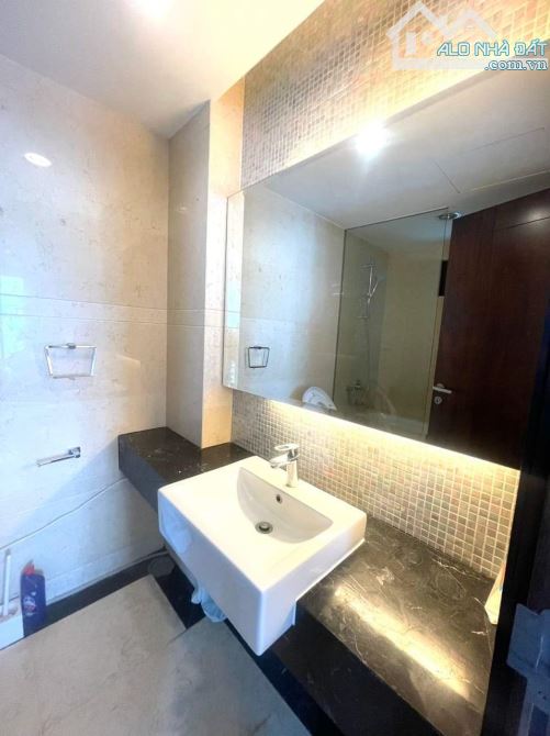 Bán chung cư Hoàng Thành VIP nhất Hà Nội View cực đẹp DT 124m gồm PK, 2PN, 2Wc Giá 17.9 tỷ - 4