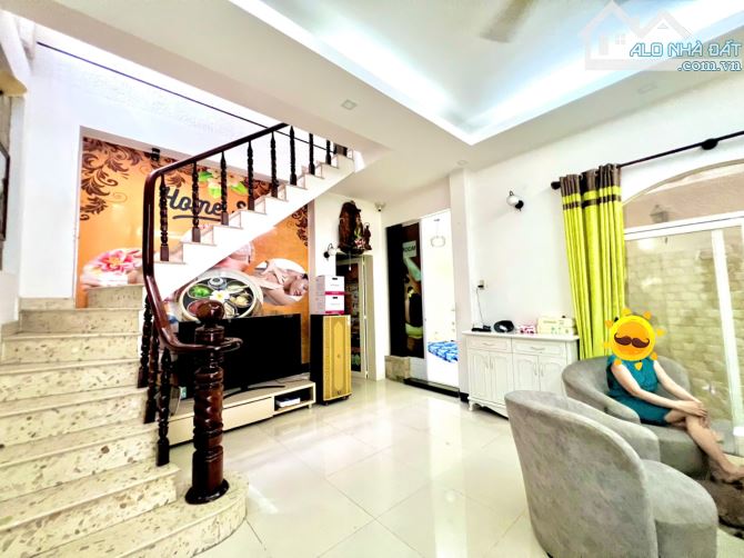 Bán nhà hẻm VIP 67 Hoàng Hoa Thám, P6, 90m2, chỉ có 7.5 tỷ TL - 5