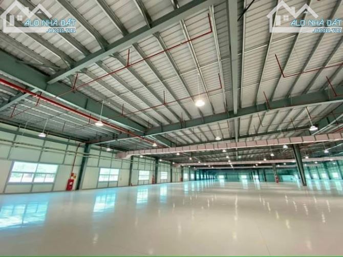 Cho thuê kho , xưởng 2500m2 tại phường Phúc Lợi, Long Biên, HN