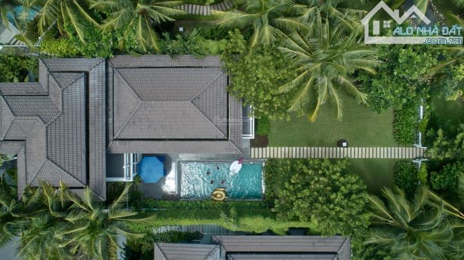 Cc gửi bán căn Villa Premior góc siêu hiếm mặt biển Mỹ Khê 320m2. Sổ hồng lâu dài