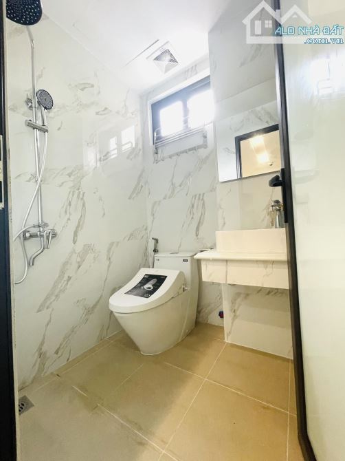 TÒA VP MẶT PHỐ NGUYỄN HOÀNG, 8 TẦNG THÔNG SÀN, VỈA HÈ: DT 80M2 - MT 5M - GIÁ CHỈ 44.68 TỶ - 11