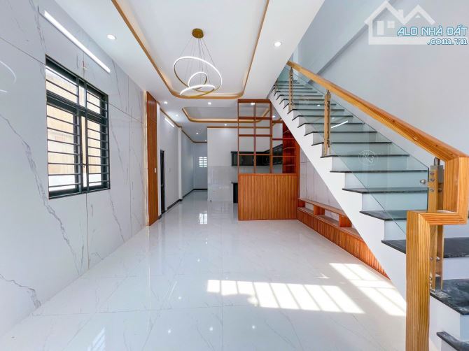 Hot! Mới xuất hiện ở Đường Đồng Khởi, nhà sổ riêng thổ cư, 125,5m2, giá có hơn 2tỷ. - 1