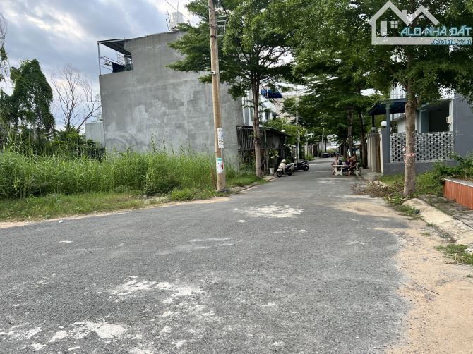 Lô đất 100m2 thổ cư ( 5m x 20m ) Nguyễn Bình  View sông thoáng mát Giá Chỉ 3,6 tỷ - 2