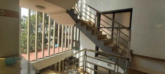 Nhà Lô góc, view trực diện Hồ Tây, Diện tích khủng 783m2, full thổ cư, Mặt tiền 50m. - 2