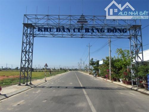 Cần bán lô C3 KDC Rạng Đông Hàm Liêm, DT: 100m2, Đường nhựa rộng 13m, Sổ hồng