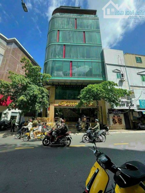 Building 2 MT Huỳnh Văn Bánh Q.PN (DT 8.4 x 22m NH 9m) hầm 7 tầng ST HĐT 270 triệu - 74 Tỷ