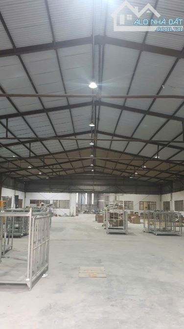 Cho thuê kho xưởng dt 1200m2 yên sơn quốc oai đại lộ thăng long