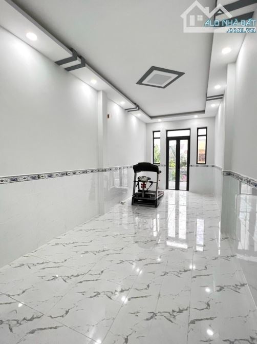 Bán nhà 4 lầu Lương Văn Can Q8 , 85m2 , hẻm xe hơi , nhà mới ở ngay , nhỉnh 5 tỷ - 1