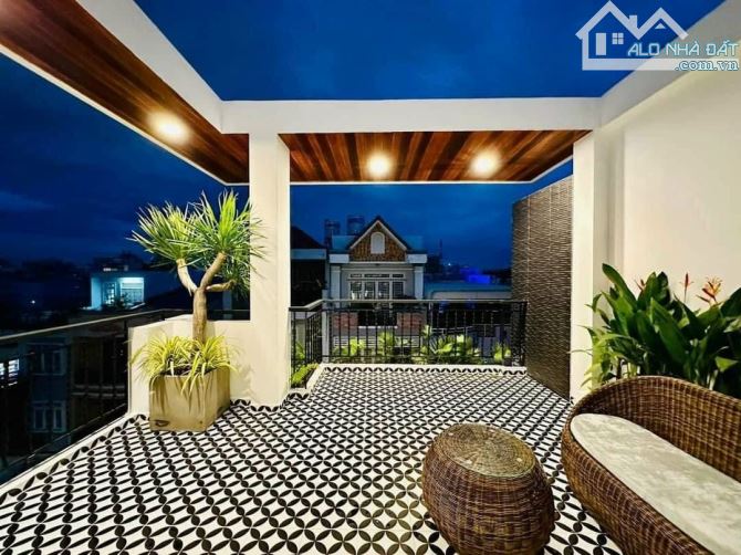 Tôi cần bán gấp căn 70m2 đường số 6, Thủ Đức. Có sổ sẵn, đường 6m. Bán nhanh giá 5,9 tỷ - 12