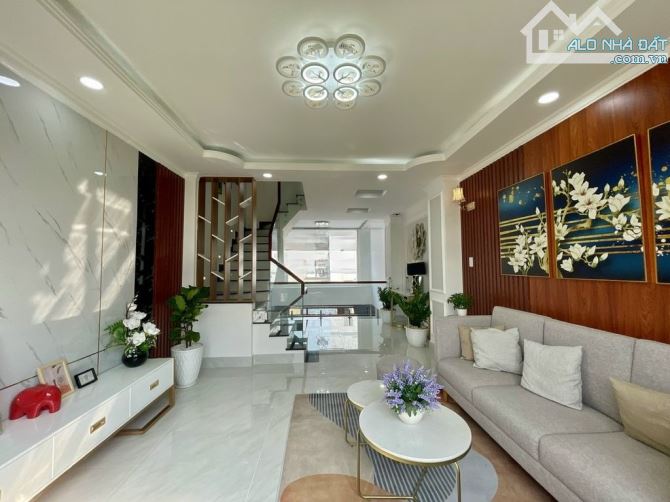 Nhà đẹp Xuân Phương 36M 5 Tầng, 2 mặt tiền, ô tô đỗ sát nhà giá 7 tỷ - 1