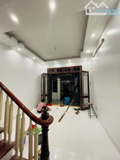 Bán nhà Minh Khai 57m2, 4T, MT 4m 6 phòng cho thuê, vị trí đẹp. Giá 7.75 tỷ - 4