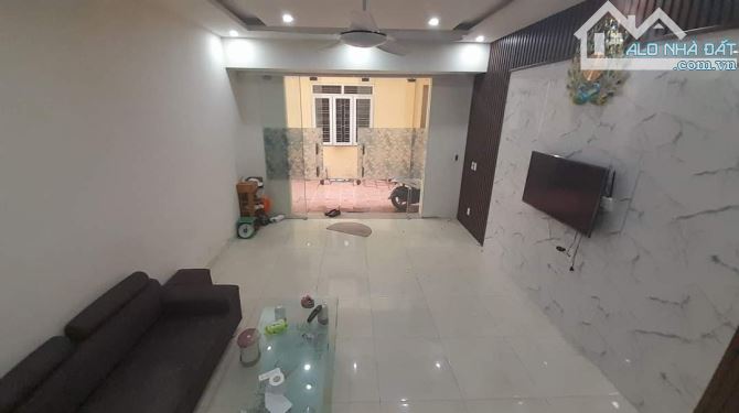 Bán nhà ngõ 200 Văn Cao, Đằng Giang, Ngô Quyền, 3 tầng, 44m2, 2,9 tỷ, ngõ 4m. - 3