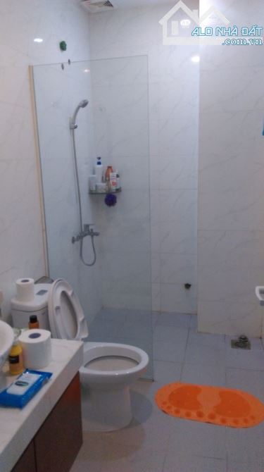 Nhà Mặt Tiền 80m2, 4 phòng ngủ, Gần Bệnh Viện Vinmec. 15 tr/th - 3