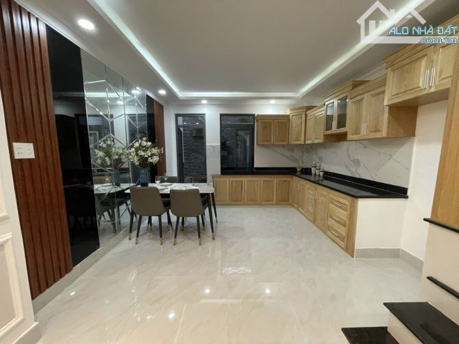 Nhà đẹp Xuân Phương 36M 5 Tầng, 2 mặt tiền, ô tô đỗ sát nhà giá 7 tỷ - 4