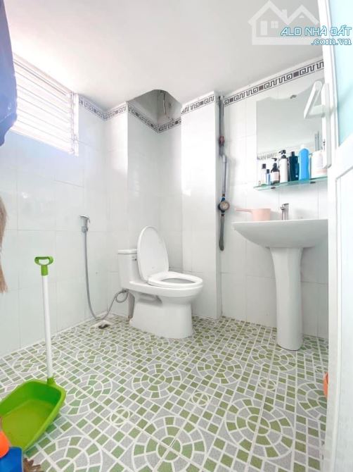 Hiếm có chung cư 80m2 3pn 2wc Ngô Quyền Q.5 có sổ giá chỉ 2 tỷ 750 - 5