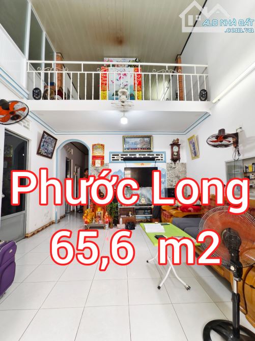 "Bán nhà Phước Long, Nha Trang cách biển chỉ khoảng 1,5km.  - Đường 2- 2,5m. Ô tô có thể đ