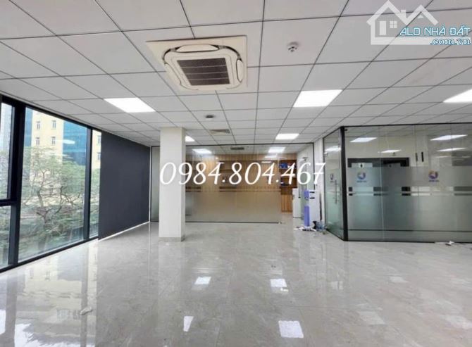 Cho thuê văn phòng diện tích 200m2 giá 37 triệu/tháng tại phố Duy Tân,quận Cầu Giấy